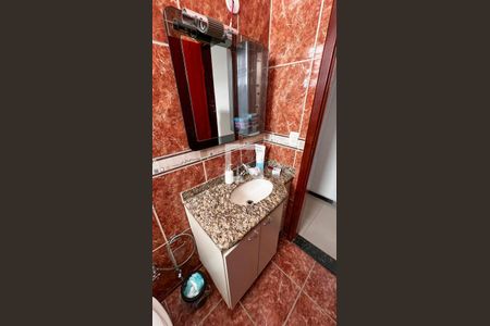 Casa à venda com 225m², 5 quartos e 3 vagas Casa à venda com 225m², 5 quartos e 3 vagasBanheiro