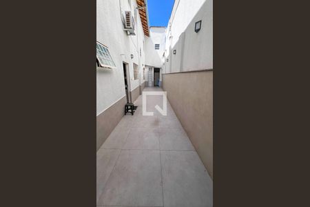 Casa à venda com 225m², 5 quartos e 3 vagas Casa à venda com 225m², 5 quartos e 3 vagasÁrea Externa