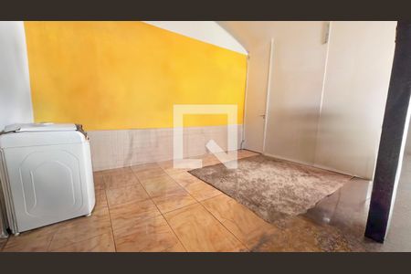 Casa à venda com 225m², 5 quartos e 3 vagas Casa à venda com 225m², 5 quartos e 3 vagasÁrea de Serviço