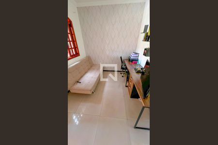 Casa à venda com 225m², 5 quartos e 3 vagas Casa à venda com 225m², 5 quartos e 3 vagasSala