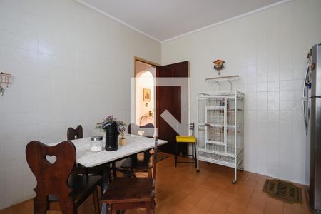 Casa à venda com 280m², 2 quartos e 2 vagas Casa à venda com 280m², 2 quartos e 2 vagasCozinha