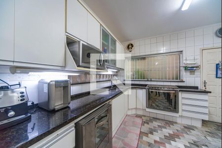 Casa à venda com 231m², 3 quartos e 3 vagasCozinha