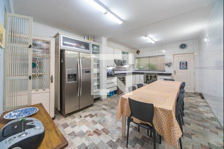 Casa à venda com 231m², 3 quartos e 3 vagasCozinha