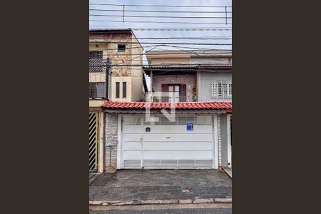 Casa à venda com 231m², 3 quartos e 3 vagasFachada