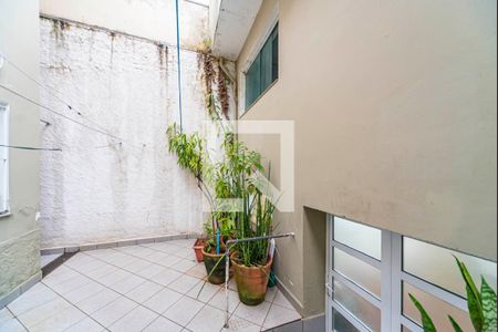 Casa à venda com 231m², 3 quartos e 3 vagasQuintal Fundos