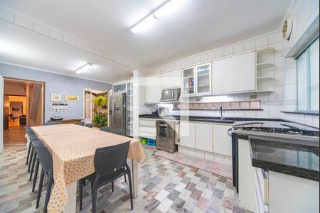 Casa à venda com 231m², 3 quartos e 3 vagasCozinha