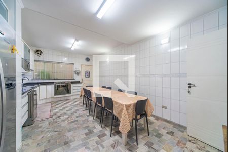 Casa à venda com 231m², 3 quartos e 3 vagasCozinha