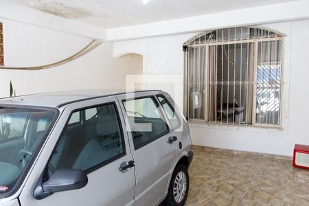Casa à venda com 210m², 4 quartos e 2 vagas Casa à venda com 210m², 4 quartos e 2 vagasGaragem