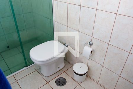 Casa à venda com 210m², 4 quartos e 2 vagas Casa à venda com 210m², 4 quartos e 2 vagasBanheiro