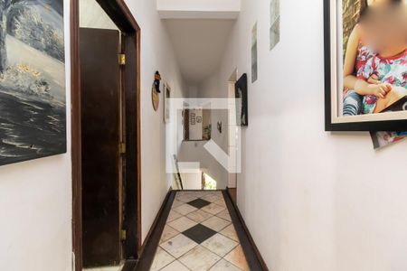 Casa à venda com 200m², 4 quartos e 4 vagasCorredor dos Quartos