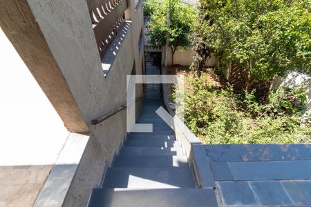 Casa à venda com 200m², 4 quartos e 4 vagasEscada