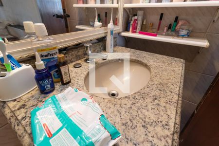 Casa à venda com 200m², 4 quartos e 4 vagasBanheiro da Suíte