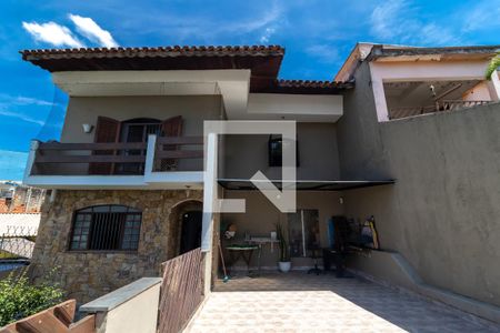 Casa à venda com 200m², 4 quartos e 4 vagasVaranda