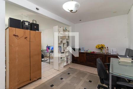 Casa à venda com 200m², 4 quartos e 4 vagasQuarto 4 / Escritório