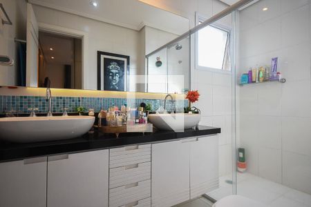 Apartamento à venda com 127m², 3 quartos e 3 vagas Apartamento à venda com 127m², 3 quartos e 3 vagasBanheiro Suíte 3