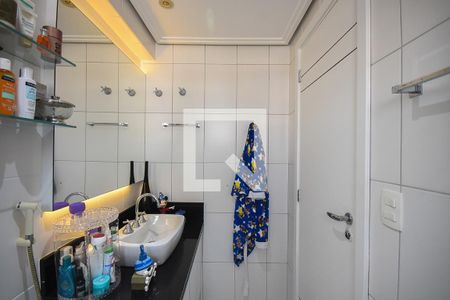 Apartamento à venda com 127m², 3 quartos e 3 vagas Apartamento à venda com 127m², 3 quartos e 3 vagasBanheiro Suíte 1