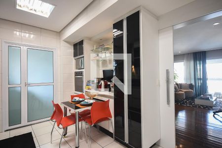 Apartamento à venda com 127m², 3 quartos e 3 vagas Apartamento à venda com 127m², 3 quartos e 3 vagasCozinha