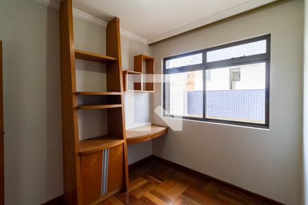 Apartamento à venda com 212m², 4 quartos e 2 vagas Apartamento à venda com 212m², 4 quartos e 2 vagasCobertura - Suíte 2