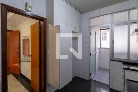 Apartamento à venda com 212m², 4 quartos e 2 vagas Apartamento à venda com 212m², 4 quartos e 2 vagasCozinha