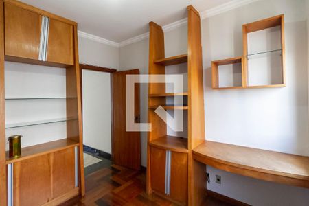 Apartamento à venda com 212m², 4 quartos e 2 vagas Apartamento à venda com 212m², 4 quartos e 2 vagasCobertura - Suíte 2