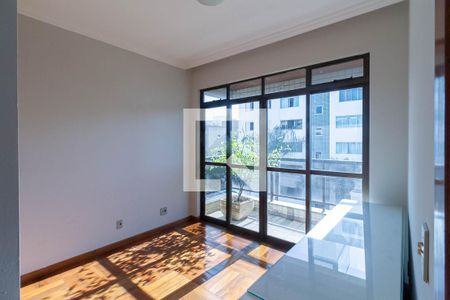 Apartamento à venda com 212m², 4 quartos e 2 vagas Apartamento à venda com 212m², 4 quartos e 2 vagasQuarto 2