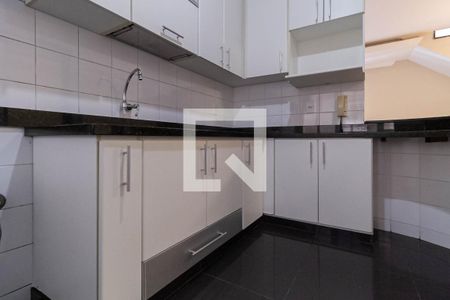 Apartamento à venda com 212m², 4 quartos e 2 vagas Apartamento à venda com 212m², 4 quartos e 2 vagasCozinha