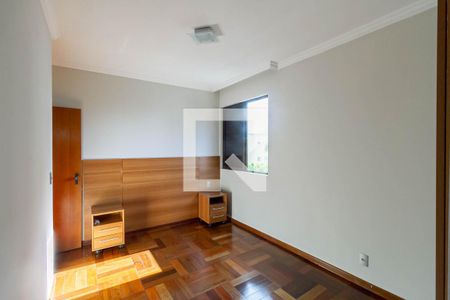 Apartamento à venda com 212m², 4 quartos e 2 vagas Apartamento à venda com 212m², 4 quartos e 2 vagasSuíte 1
