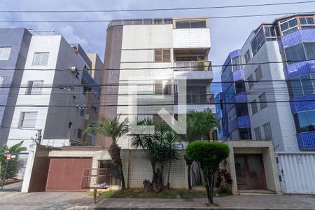 Apartamento à venda com 212m², 4 quartos e 2 vagas Apartamento à venda com 212m², 4 quartos e 2 vagasFachada