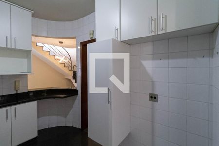 Apartamento à venda com 212m², 4 quartos e 2 vagas Apartamento à venda com 212m², 4 quartos e 2 vagasCozinha