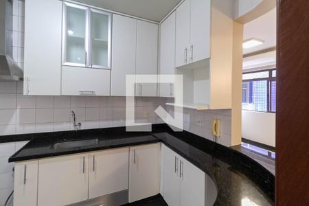 Apartamento à venda com 212m², 4 quartos e 2 vagas Apartamento à venda com 212m², 4 quartos e 2 vagasCozinha