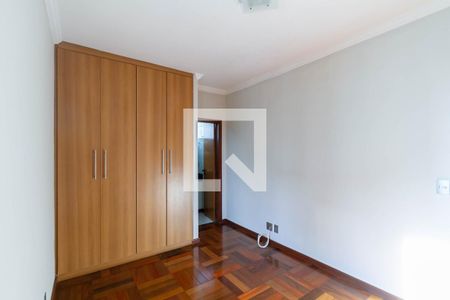 Apartamento à venda com 212m², 4 quartos e 2 vagas Apartamento à venda com 212m², 4 quartos e 2 vagasSuíte 1