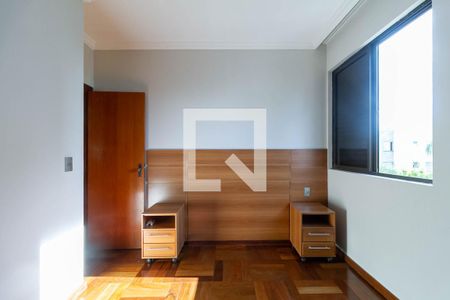 Apartamento à venda com 212m², 4 quartos e 2 vagas Apartamento à venda com 212m², 4 quartos e 2 vagasSuíte 1