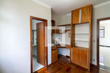 Apartamento à venda com 212m², 4 quartos e 2 vagas Apartamento à venda com 212m², 4 quartos e 2 vagasCobertura - Suíte 2