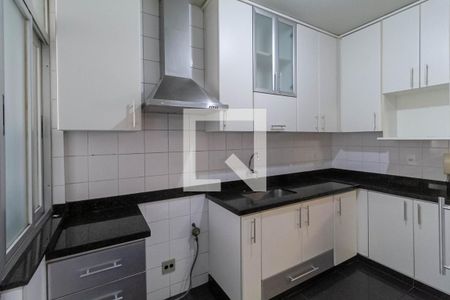 Apartamento à venda com 212m², 4 quartos e 2 vagas Apartamento à venda com 212m², 4 quartos e 2 vagasCozinha