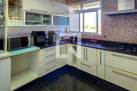 Apartamento à venda com 125m², 4 quartos e 3 vagas Apartamento à venda com 125m², 4 quartos e 3 vagasCozinha