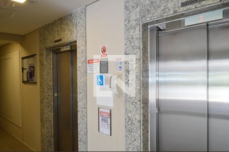 Apartamento à venda com 30m², 1 quarto e sem vagaElevadores