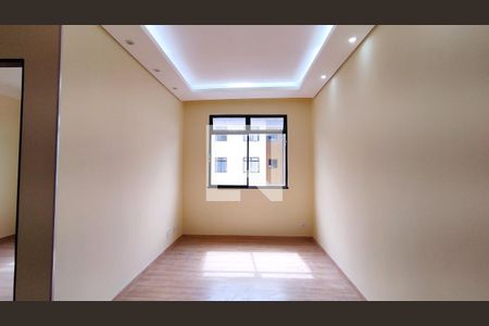 Sala de apartamento para alugar com 2 quartos, 44m² em Centro, Contagem