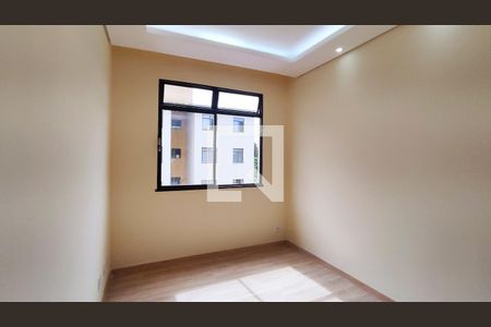 Sala de apartamento para alugar com 2 quartos, 44m² em Centro, Contagem