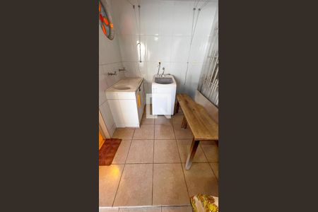 Casa à venda com 360m², 3 quartos e 2 vagas Casa à venda com 360m², 3 quartos e 2 vagasÁrea de Serviço