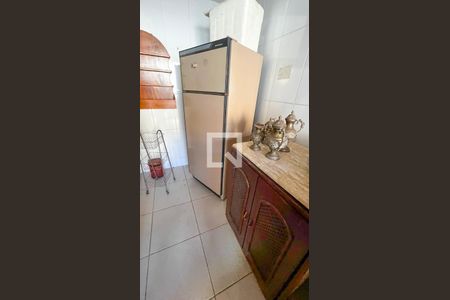 Casa à venda com 360m², 3 quartos e 2 vagas Casa à venda com 360m², 3 quartos e 2 vagasCozinha