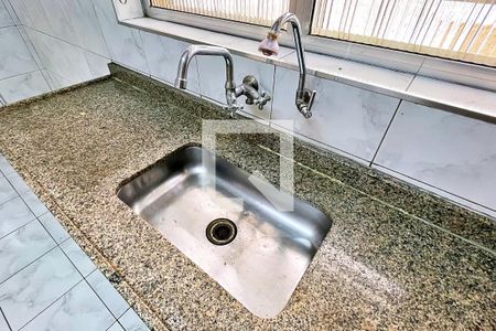 Casa à venda com 130m², 2 quartos e 2 vagasCozinha