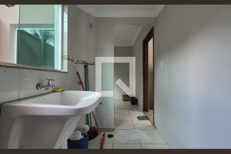 Casa à venda com 180m², 4 quartos e 3 vagas Casa à venda com 180m², 4 quartos e 3 vagasÁrea de Serviço