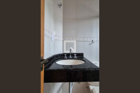 Casa à venda com 180m², 4 quartos e 3 vagas Casa à venda com 180m², 4 quartos e 3 vagasBanheiro da suíte 2