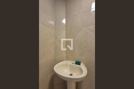 Casa à venda com 180m², 4 quartos e 3 vagas Casa à venda com 180m², 4 quartos e 3 vagasBanheiro de Serviço