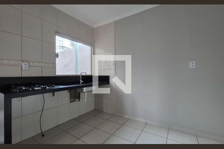 Casa à venda com 180m², 4 quartos e 3 vagas Casa à venda com 180m², 4 quartos e 3 vagasCozinha