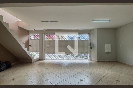 Casa à venda com 180m², 4 quartos e 3 vagas Casa à venda com 180m², 4 quartos e 3 vagasGaragem