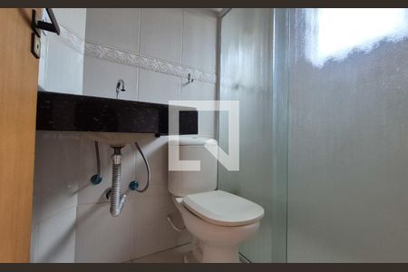 Casa à venda com 180m², 4 quartos e 3 vagas Casa à venda com 180m², 4 quartos e 3 vagasBanheiro da suíte 2