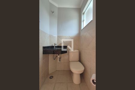 Casa à venda com 180m², 4 quartos e 3 vagas Casa à venda com 180m², 4 quartos e 3 vagasLavabo