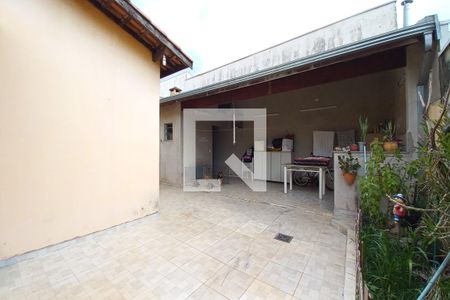 Casa à venda com 130m², 3 quartos e 2 vagas Casa à venda com 130m², 3 quartos e 2 vagasVista da Sala de TV
