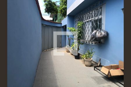 Casa à venda com 374m², 5 quartos e 2 vagasEntrada